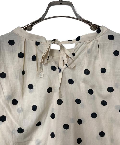 BALLSEY（ボールジィ）BALLSEY (ボールジィ) ドットプリント パフスリーブブラウス 日本製 ベージュ サイズ:36の古着・服飾アイテム