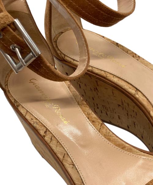 Gianvito Rossi（ジャンヴィト ロッシ）Gianvito Rossi (ジャンヴィト・ロッシ) ウェッジソールサンダル ブラウン サイズ:38の古着・服飾アイテム