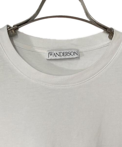 J.W.ANDERSON（ジェイダブリューアンダーソン）J.W.ANDERSON (ジェイダブリューアンダーソン) Anchor Logo Patch Short-Sleeved T-shirt アンカーロゴパッチショートスリーブＴシャツ JT0081PG0772001 ホワイト サイズ:XLの古着・服飾アイテム