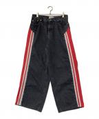 Saint martinセント・マーチン）の古着「ワイドサイドラインデニムパンツ」｜ブラック×レッド