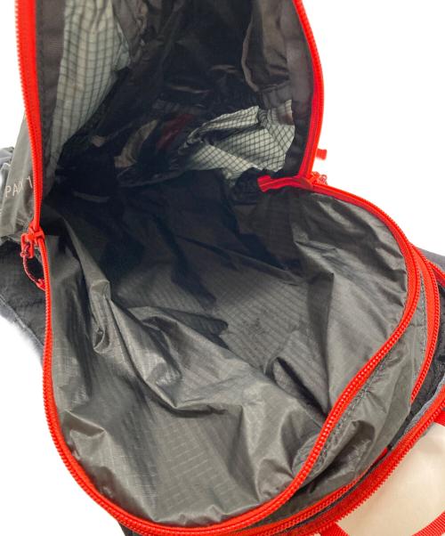 mont-bell（モンベル）mont-bell (モンベル) CROSS RUNNER PACK 15 クロスランナーパック 1123870 ブラック×グレー×レッドの古着・服飾アイテム