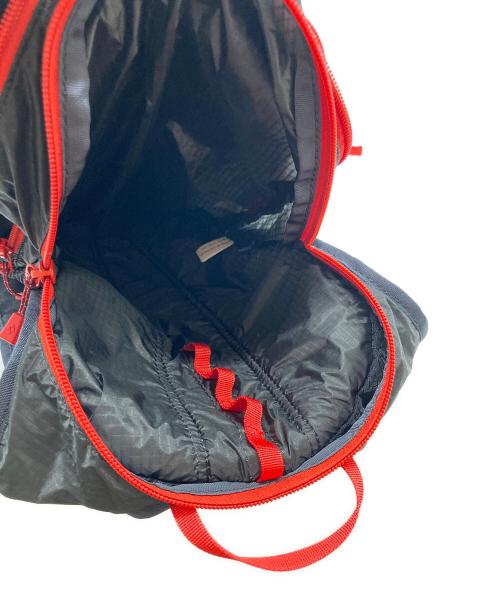 mont-bell（モンベル）mont-bell (モンベル) CROSS RUNNER PACK 15 クロスランナーパック 1123870 ブラック×グレー×レッドの古着・服飾アイテム