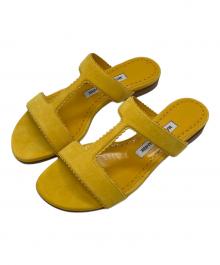 Manolo Blahnik（マノロブラニク）の古着「スエードサンダル 」｜イエロー