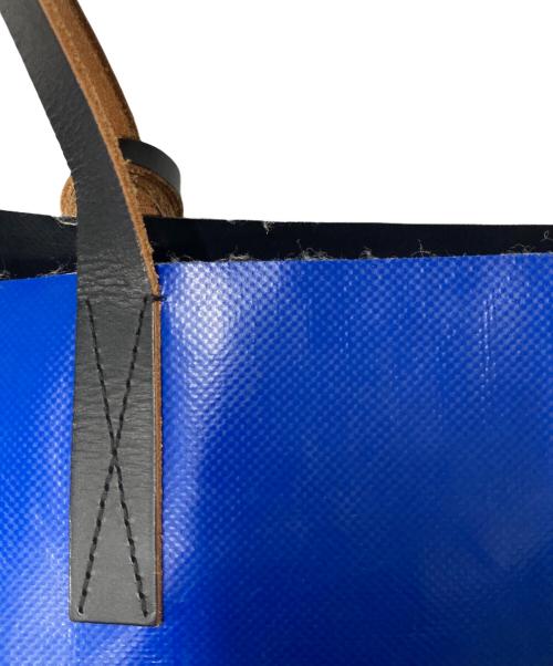 MARNI（マルニ）MARNI (マルニ) バイカラートートバッグ TRIBECA PVC ブルー×ブラック サイズ:UNIの古着・服飾アイテム
