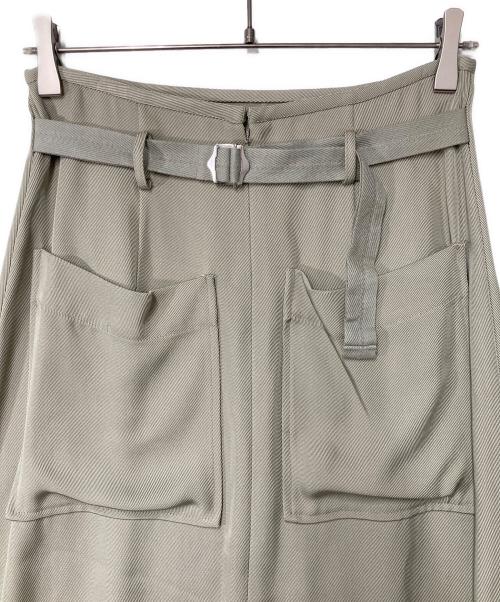 AP STUDIO（エーピーストゥディオ）AP STUDIO (エーピーストゥディオ) ベルテッドスカート カーキ サイズ:38 未使用品の古着・服飾アイテム