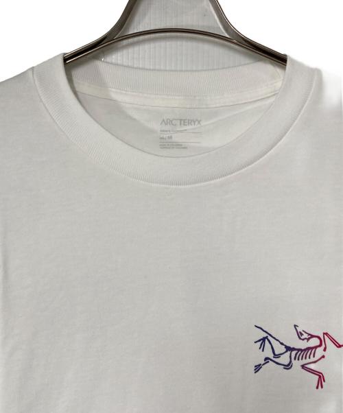 ARC'TERYX（アークテリクス）ARC'TERYX (アークテリクス) KRAGG COTTON LOGO SS M/クラッグ コットン ロゴ ショートスリーブ メンズ ホワイト サイズ:Ｍの古着・服飾アイテム