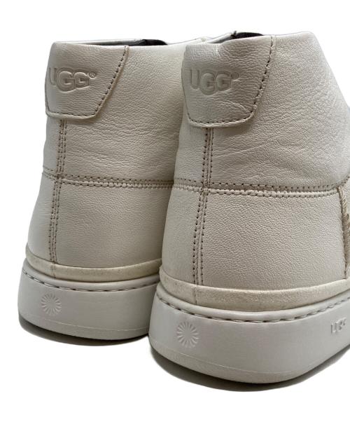 UGG（アグ）UGG (アグ) CALI SNEAKER HIGH カリ スニーカー ハイ ホワイト サイズ:USA12/UK11/EU45の古着・服飾アイテム