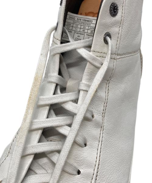 UGG（アグ）UGG (アグ) CALI SNEAKER HIGH カリ スニーカー ハイ ホワイト サイズ:USA12/UK11/EU45の古着・服飾アイテム