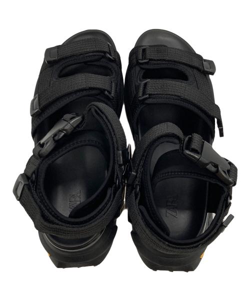 ZARA（ザラ）ZARA (ザラ) Vibram ハイキングサンダル ブラック サイズ:45 未使用品の古着・服飾アイテム