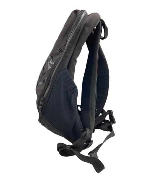 MONCLER（モンクレール）MONCLER (モンクレール) CUT BACKPACK ブラックの古着・服飾アイテム