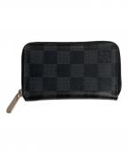LOUIS VUITTONルイ ヴィトン）の古着「ダミエ グラフィット コインケース」｜ブラック×グレー