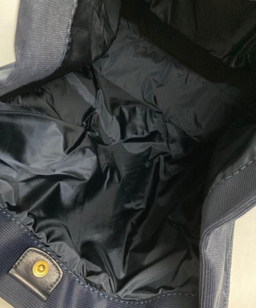 MIU MIU（ミュウミュウ）MIU MIU (ミュウミュウ) ロゴ トートバッグ ネイビーの古着・服飾アイテム