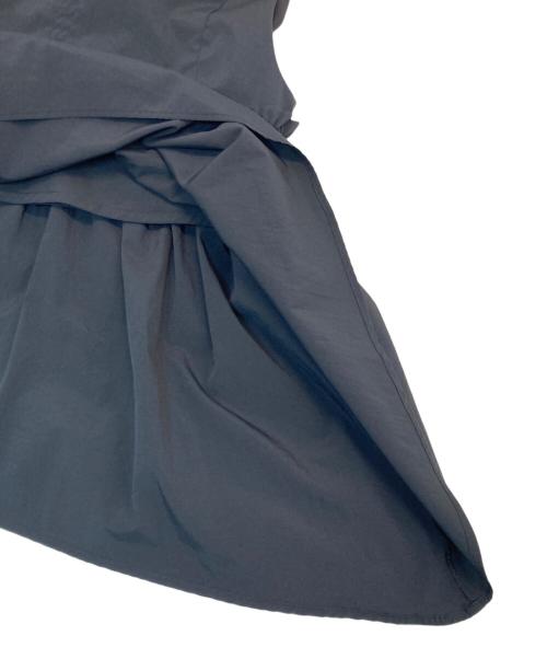 UN3D.（アンスリード）UN3D. (アンスリード) エストギャザーボリュームトップ ブラック サイズ:36の古着・服飾アイテム