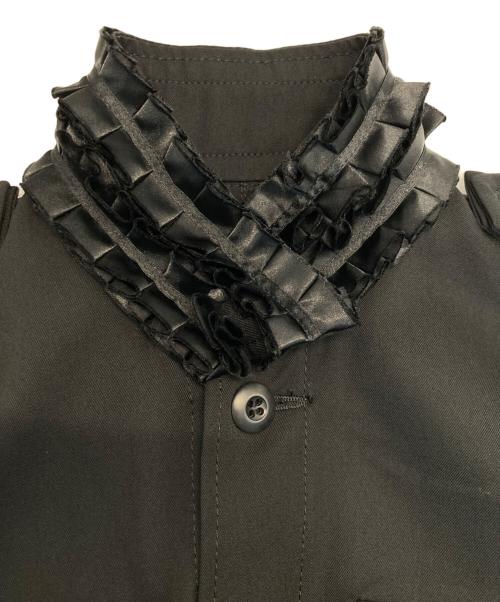 JUNYA WATANABE COMME des GARCONS（(ジュンヤワタナベ コムデギャルソン）JUNYA WATANABE COMME des GARCONS (ジュンヤワタナベ コムデギャルソン) フリル ミリタリーデザインウールワンピース ブラック サイズ:SSの古着・服飾アイテム