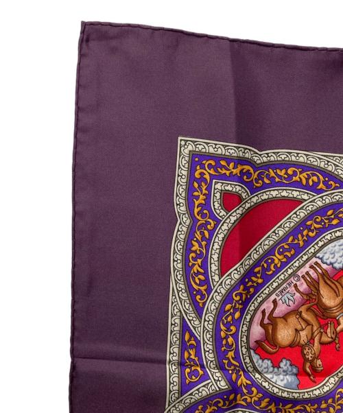 HERMES（エルメス）HERMES (エルメス) カレ90 QALAMDAN/カラムダン シルクスカーフ パープルの古着・服飾アイテム