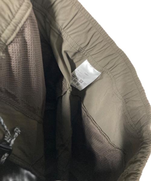 ATELIER BLUE BOTTLE（アトリエ ブルー ボトル）atelier blue bottle (アトリエ ブルー ボトル) ナイロンパンツ カーキ サイズ:Lの古着・服飾アイテム