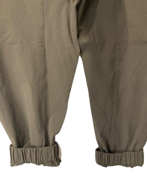 ATELIER BLUE BOTTLE（アトリエ ブルー ボトル）atelier blue bottle (アトリエ ブルー ボトル) イージーナイロンパンツ カーキ サイズ:XSの古着・服飾アイテム