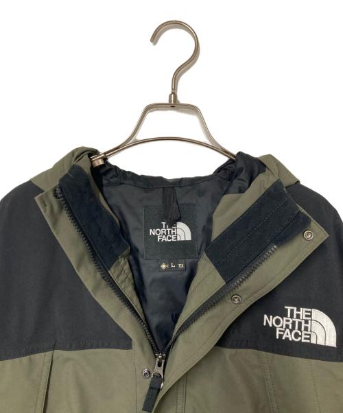 THE NORTH FACE（ザ ノース フェイス）THE NORTH FACE (ザ ノース フェイス) Mountain Light Jacket オリーブ×ブラック サイズ:Lの古着・服飾アイテム