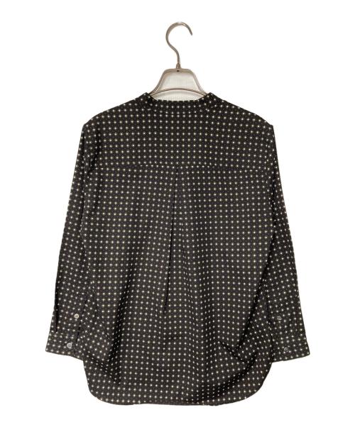 23区（ニジュウサンク）23区 (ニジュウサンク) RATTI (ラッチ) 総柄ブラウス ブラック サイズ:32の古着・服飾アイテム