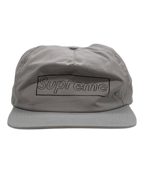 SUPREME（シュプリーム）SUPREME (シュプリーム) KAWS (カウズ) Chalk Logo 6 Panel Cap グレーの古着・服飾アイテム