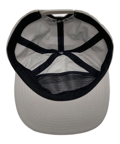 SUPREME（シュプリーム）SUPREME (シュプリーム) KAWS (カウズ) Chalk Logo 6 Panel Cap グレーの古着・服飾アイテム