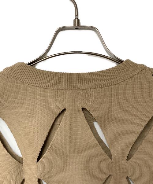 HERENCIA（ヘレンチア）HERENCIA (ヘレンチア) カットアウトデザイン オーバーニットベスト ベージュ サイズ:Fの古着・服飾アイテム