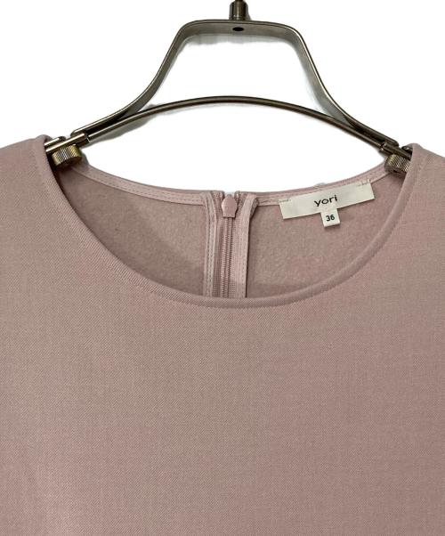 YORI（ヨリ）YORI (ヨリ) ソフト裏起毛フリルブラウス ペプラムカットソー ピンク サイズ:36の古着・服飾アイテム