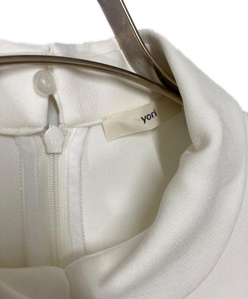 YORI（ヨリ）YORI (ヨリ) ダブルクロス丸襟カラーブラウス ホワイト サイズ:Fの古着・服飾アイテム