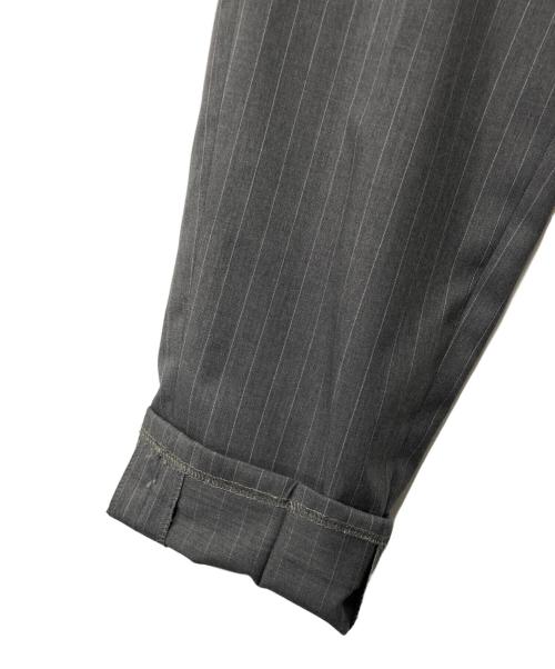 TAGLIATORE（タリアトーレ）TAGLIATORE (タリアトーレ) セットアップスーツ グレー×ホワイト サイズ:48/7 Rの古着・服飾アイテム