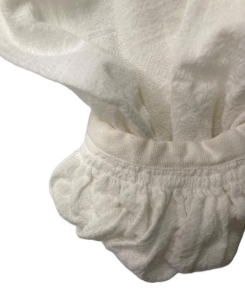 YLEVE（イレーヴ）YLEVE (イレーヴ) コットンボイルペザントブラウス ホワイトの古着・服飾アイテム