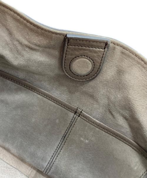 HIROFU（ヒロフ）HIROFU (ヒロフ) パフータ ハンドバッグ ベージュの古着・服飾アイテム