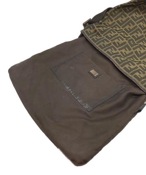 FENDI（フェンディ）FENDI (フェンディ) ズッカ柄 ショルダーバッグ ブラウンの古着・服飾アイテム