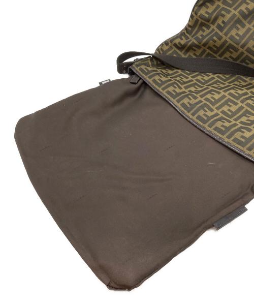 FENDI（フェンディ）FENDI (フェンディ) ズッカ柄 ショルダーバッグ ブラウンの古着・服飾アイテム