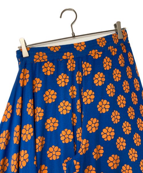 MM6 Maison Margiela（エムエムシックスメゾンマルジェラ）MM6 Maison Margiela (エムエムシックスメゾンマルジェラ) 19SS フラワープリントパンツ ブルー×オレンジ サイズ:XSの古着・服飾アイテム