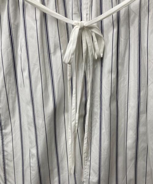 ADORE（アドーア）ADORE (アドーア) ローストリング スリットロングブラウス ホワイト サイズ:38の古着・服飾アイテム