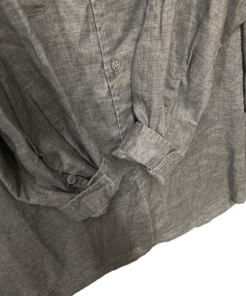 WHITE MOUNTAINEERING（ホワイトマウンテ二アニング）WHITE MOUNTAINEERING (ホワイトマウンテ二アニング) 22SS リネン混バンドカラーシャツ グレー サイズ:1の古着・服飾アイテム