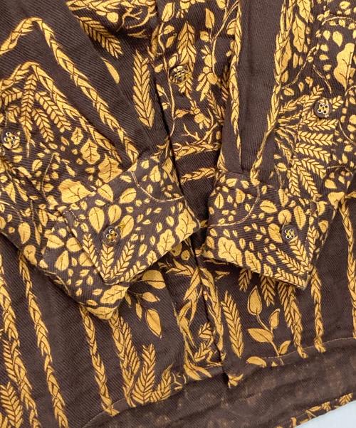 WHITE MOUNTAINEERING（ホワイトマウンテ二アニング）WHITE MOUNTAINEERING (ホワイトマウンテ二アニング) BOTANICAL BANDANA PRINTED SHIRT ブラウン×イエロー サイズ:1の古着・服飾アイテム