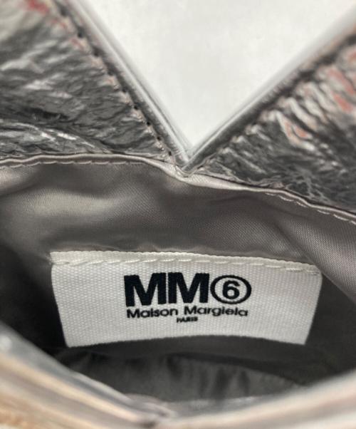 MM6 Maison Margiela（エムエムシックスメゾンマルジェラ）MM6 Maison Margiela (エムエムシックスメゾンマルジェラ) ミニハンドバッグ シルバーの古着・服飾アイテム