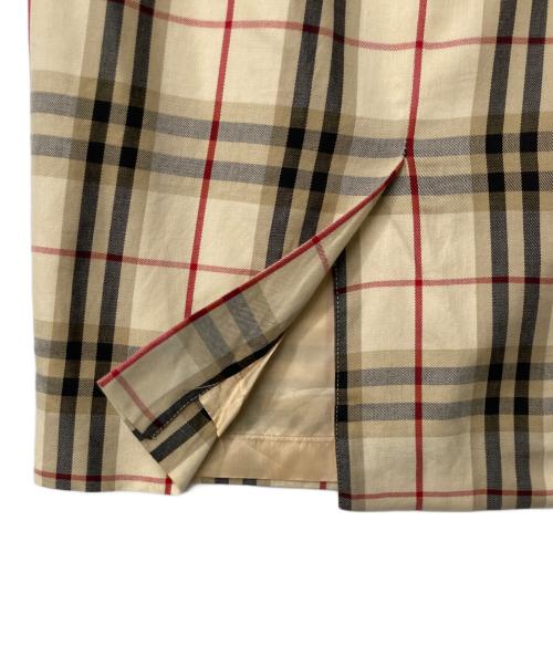Burberry's（バーバリー）Burberry's (バーバリーズ) チェックスカート ベージュ×レッド サイズ:9の古着・服飾アイテム