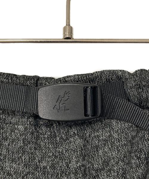 GRAMICCI（グラミチ）GRAMICCI (グラミチ) BONDING FLEECE NARROW RIB PANTS グレー サイズ:Mの古着・服飾アイテム