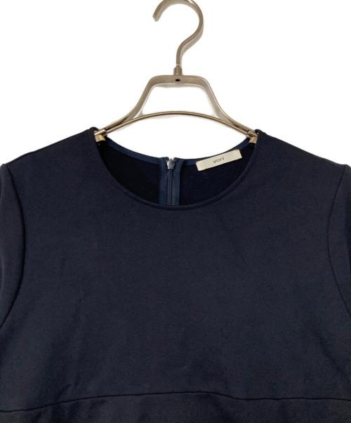 YORI（ヨリ）yori (ヨリ) ぬくぬくヘムフリルブラウス ネイビー サイズ:FREEの古着・服飾アイテム