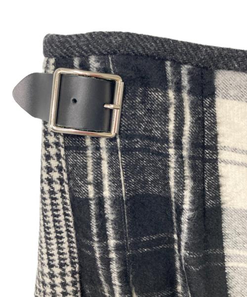 O'NEIL OF DUBLIN（オニールオブダブリン）O'NEIL OF DUBLIN (オニールオブダブリン) チェック切替ウール混プリーツスカート ブラック×ホワイト サイズ:36の古着・服飾アイテム