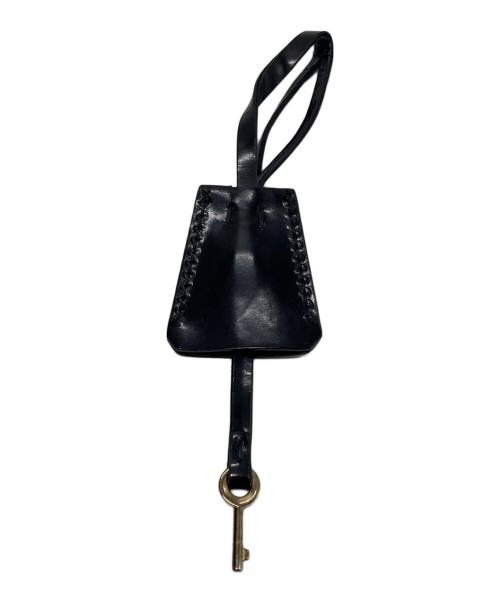 PRADA（プラダ）PRADA (プラダ) エンボスロゴ パテントレザー ハンドバッグ ブラックの古着・服飾アイテム