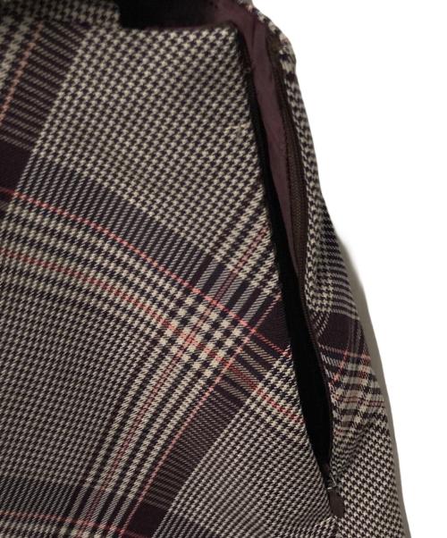 BLUE LABEL CRESTBRIDGE（ブルーレーベルクレストブリッジ）BLUE LABEL CRESTBRIDGE (ブルーレーベルクレストブリッジ) チェックジャンパースカート グレー サイズ:38の古着・服飾アイテム