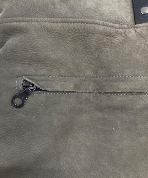 Jas-M.B.（ジャスエムビー）Jas-M.B. (ジャスエムビー) レザーショルダーバッグ カーキの古着・服飾アイテム