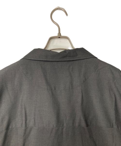 PUBLIC TOKYO（パブリックトウキョウ）PUBLIC TOKYO (パブリックトウキョウ) スムージーリラックスCPOシャツ グレー サイズ:1 未使用品の古着・服飾アイテム