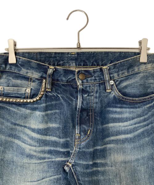 Hysteric Glamour（ヒステリックグラマー）Hysteric Glamour (ヒステリックグラマー) MIHARA YASUHIRO (ミハラヤスヒロ) スタッズ ヴィンテージ加工デニムパンツ インディゴ サイズ:32の古着・服飾アイテム