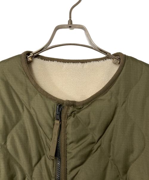 TAION（タイオン）TAION (タイオン) ミリタリー リバーシブル クルーネック ダウンジャケット オリーブ×アイボリー サイズ:Sの古着・服飾アイテム