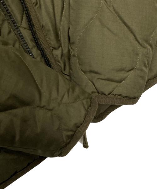 TAION（タイオン）TAION (タイオン) ミリタリー リバーシブル クルーネック ダウンジャケット オリーブ×アイボリー サイズ:Sの古着・服飾アイテム