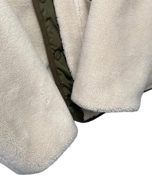 TAION（タイオン）TAION (タイオン) ミリタリー リバーシブル クルーネック ダウンジャケット オリーブ×アイボリー サイズ:Sの古着・服飾アイテム